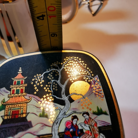 Vintage Chinoiserie / Chinese Tin - Picture 11 of 11